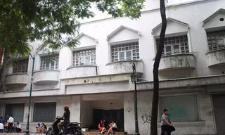 Tiếc của những dinh thự tiền tỷ bị bỏ hoang