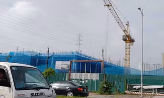 Dự án Cây xanh, bãi đỗ xe Việt - Nhật đã treo biển quy hoạch xây dựng dự án theo quy định. Ảnh: M.Đ