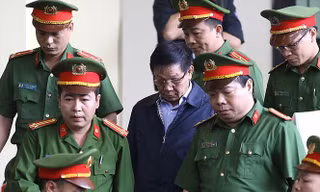 Ông Phan Văn Vĩnh tại toà.