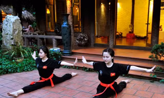 Nín thở xem chị em sinh đôi thi triển nội công