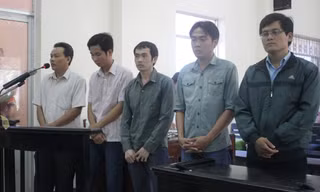 Các bị cáo tại phiên tòa (ảnh: Văn Tài).
