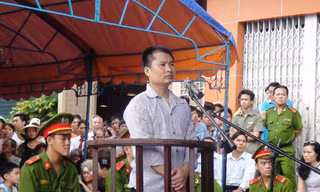 Bị cáo Khuyến tại toà