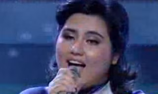 X Factor: Sevinch làm giám khảo nổi da gà