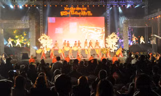 Đêm văn nghệ Xuân Quê hương 2012. Ảnh: Tuấn Nguyễn.