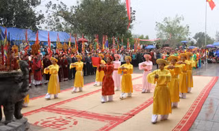 Khai hội Đền Mẫu Âu Cơ
