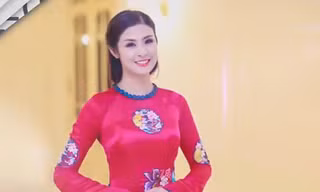 Ngắm vẻ đẹp tỏa sáng của Hoa hậu Ngọc Hân