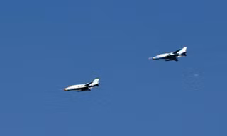 Biên đội máy bay SU-22 thực hành công kích mục tiêu. Ảnh: QĐND.