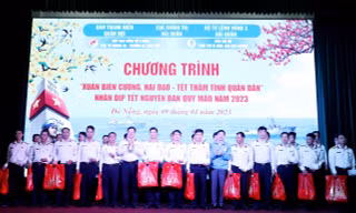 Xuân đoàn kết – Tết thắm tình quân dân