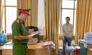 Nhận hối lộ hơn 2 tỉ đồng, nhân viên văn phòng đăng ký đất đai bị bắt