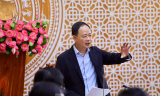 Phê bình đoàn kiểm tra liên ngành do Phó giám đốc Sở Xây dựng làm trưởng đoàn