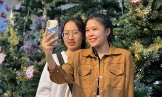 Giới trẻ Đà Nẵng rủ nhau đi chơi Noel sớm