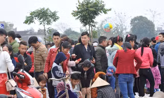 Có một phiên chợ tình ngày Tết