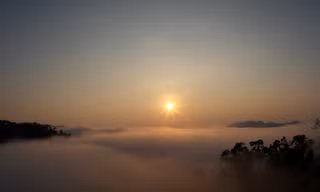 Đi trong mây trên đỉnh Trường Sơn