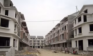 Khách hàng gần đây bị "khủng bố" mỗi ngày cả chục tin nhắn quảng cáo, rao bán nhà đất. Ảnh: Ngọc Tuyên/ VnExpress