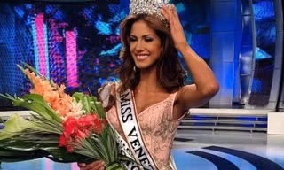 Chiêm ngưỡng nhan sắc của tân Hoa hậu Hoàn vũ Venezuela 2014 