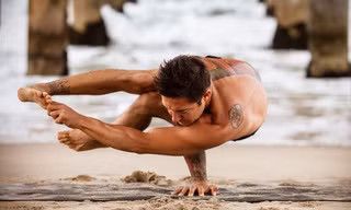 Bên trong một chiến binh: Sự nam tính của Yoga