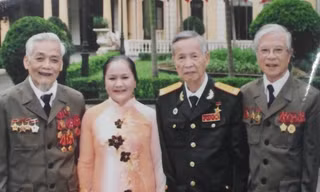 Những anh hùng phá bom