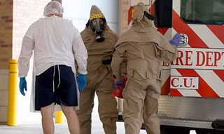 76 nhân viên y tế ở Mỹ nghi phơi nhiễm Ebola
