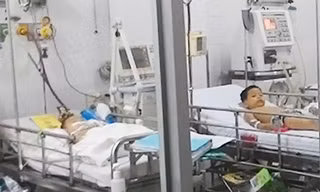Một trong 2 bé nghi bị mẹ tiêm thuốc độc tử vong
