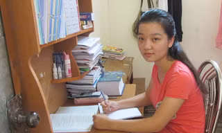 Nghị lực vượt khó của nữ sinh mồ côi