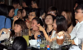 Ham ăn chơi thì rất dễ dính bẫy