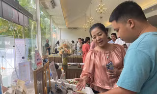 Sản vật địa phương vẫn tiêu thụ chủ yếu qua thương lái