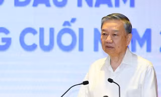Tổng Bí thư: Có chính sách đãi ngộ đặc biệt thu hút ít nhất 100 chuyên gia hàng đầu về nước làm việc