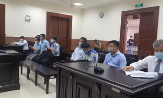 Các bị cáo tại phiên tòa phúc thẩm.
