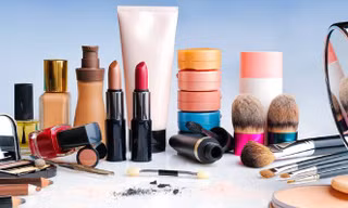 Đồ makeup có tuổi thọ hết đấy, hãy chú ý để không ảnh hưởng xấu đến làn da
