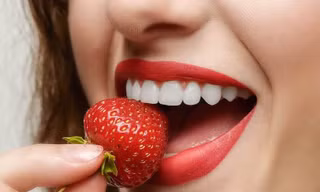 Làm trắng răng tại nhà không khó, bắt đầu với thói quen sử dụng ống hút
