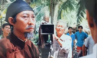 NSND - Đạo diễn Nguyễn Huy Thành (người cầm máy quay) Ảnh: St