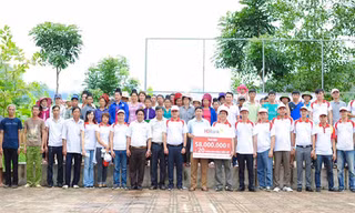 CBNV HDBank chia sẻ khó khăn cùng đồng bào vùng lũ và trẻ em nghèo