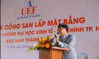 TS. Nguyễn Thanh Giang – Hiệu trưởng Nhà trường phát biểu tại buổi lễ