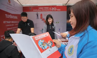Trung tâm đào tạo miễn học phí, trả lương cho sinh viên gây “sốt”
