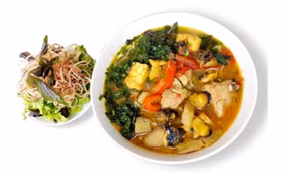 Ấm lòng tô bún tuổi thơ giữa ngày Sài Gòn đổi gió
