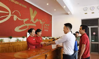 Phong cách du lịch Sao Mai' trên một đẳng cấp mới
