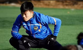 Xuân Trường tập luyện tại CLB Inchoen. 