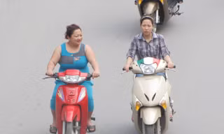 Đầu trần, đèo ba vi vu ngày lễ
