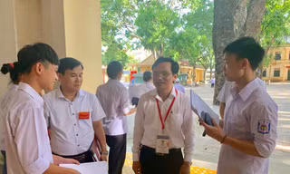 Ông Mai Văn Trinh kiểm tra thi tại Thanh Hóa 