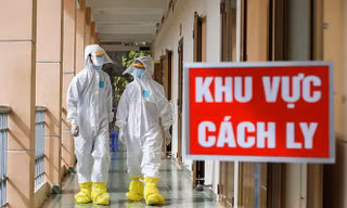 Hai chuyên gia Ấn Độ và 1 người Việt mắc COVID-19