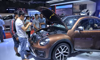 VAMA kiến nghị giảm 50% phí đăng ký trước bạ ô tô để kích cầu mua sắm song không được Bộ Tài chính chấp thuận Ảnh: Tuấn Nguyễn 