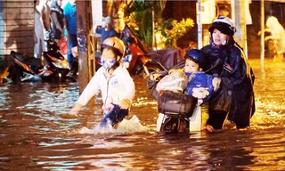 TPHCM thường xuyên ngập nặng do mưa, triều cường