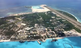 Hình ảnh đảo Phú Lâm thuộc quần đảo Hoàng Sa của Việt Nam bị Trung Quốc chiếm và biến thành một căn cứ quân sự Ảnh: SCMP 