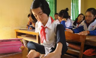 Cô bé không tay mơ thành kỹ sư công nghệ thông tin