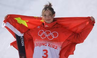 'Công chúa tuyết' Trung Quốc làm nên lịch sử tại Olympic mùa đông