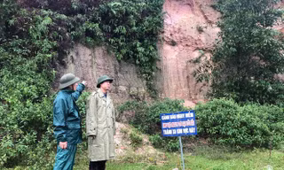 Mưa lớn, nguy cơ sạt lở, Hà Tĩnh sơ tán khẩn hàng nghìn người đến nơi an toàn