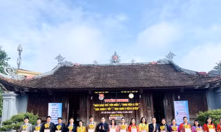 Tuyên dương giáo viên trẻ, sinh viên, học sinh tiêu biểu