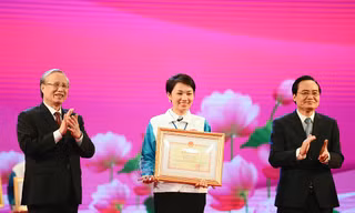 Tuyên dương 130 học sinh, sinh viên là những điển hình xuất sắc