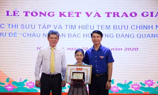 Học sinh lớp Ba giành giải Nhất cuộc thi Sưu tầm và tìm hiểu tem Bưu chính