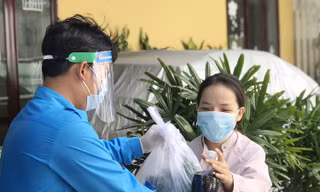 “Triệu bữa cơm” đến với người dân khó khăn Quảng Nam, Đà Nẵng
